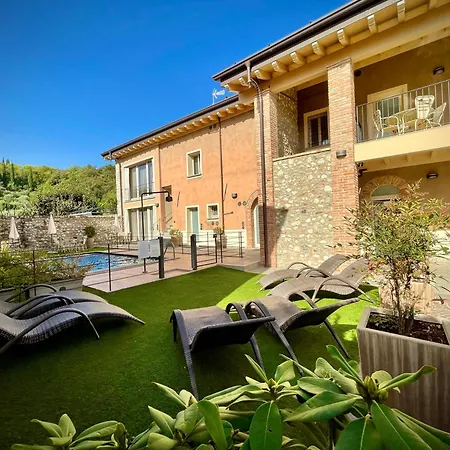 Fontanelle Gardapartments Lägenhet Polpenazze del Garda